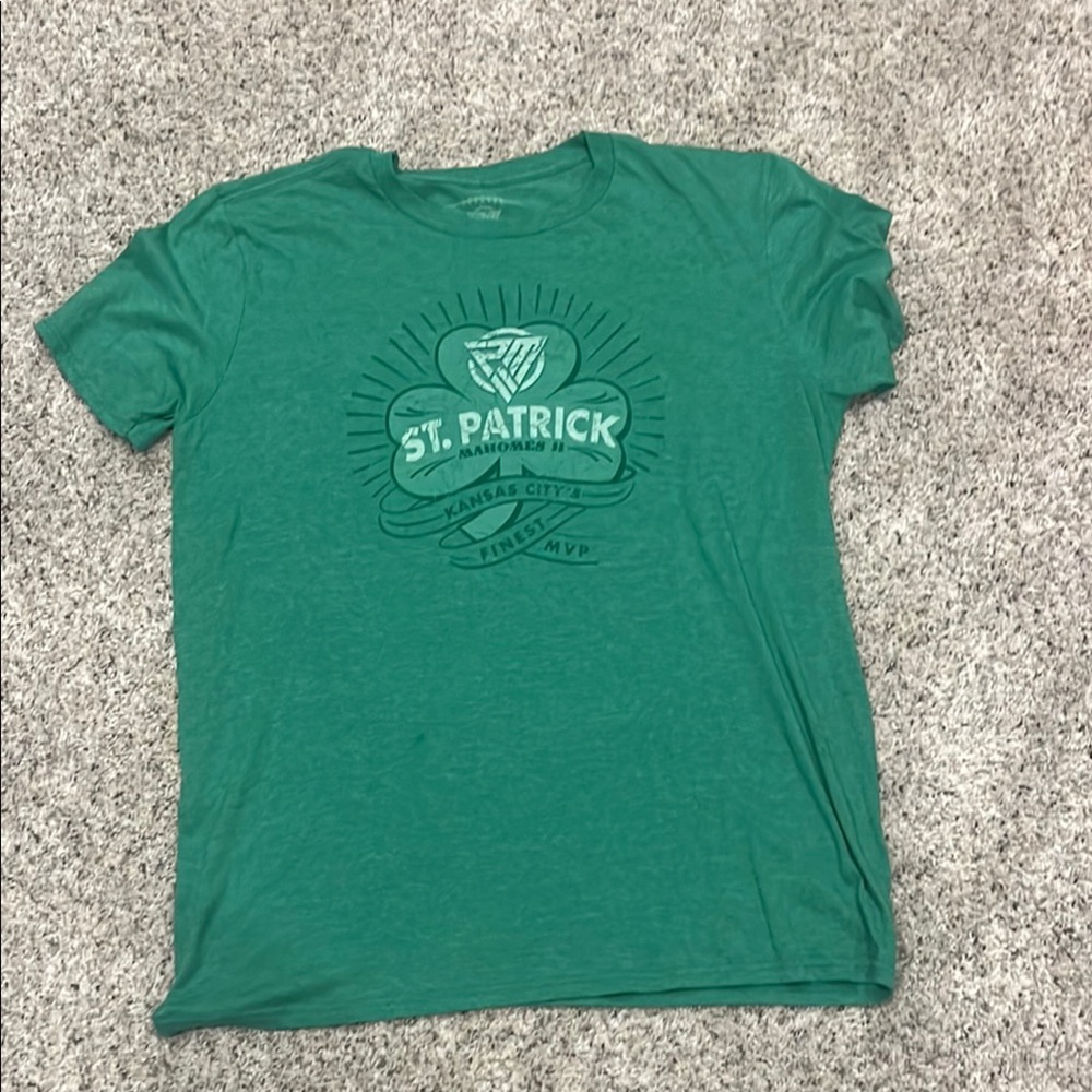 Green St. Patrick's Graphic T-Shirt large